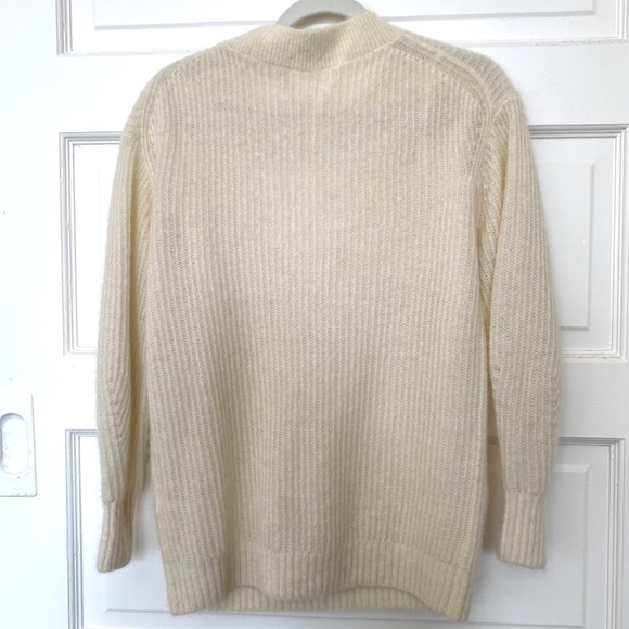 Aritzia - Klein Sweater - Picture 5 of 6